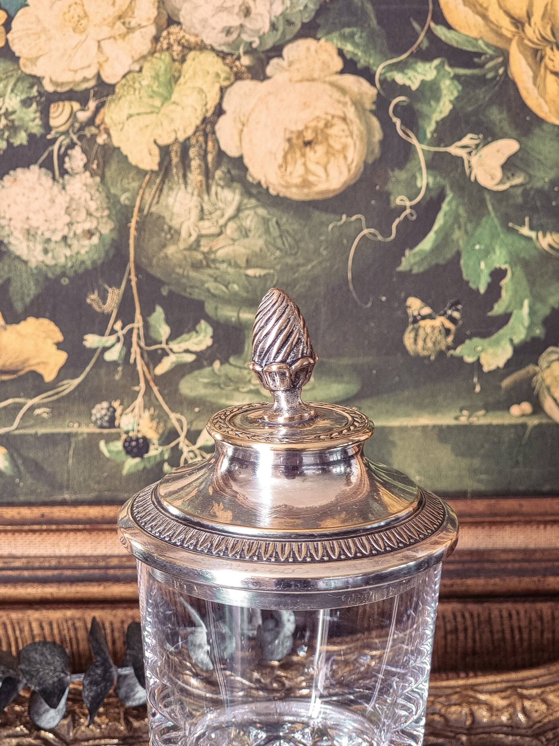 Boîte en cristal et métal argenté