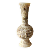 Asian-inspired ball vase. In beige cinnabar lacquer. Scenes of life decor. Arabesque and floral friezes. Height 24 cm
