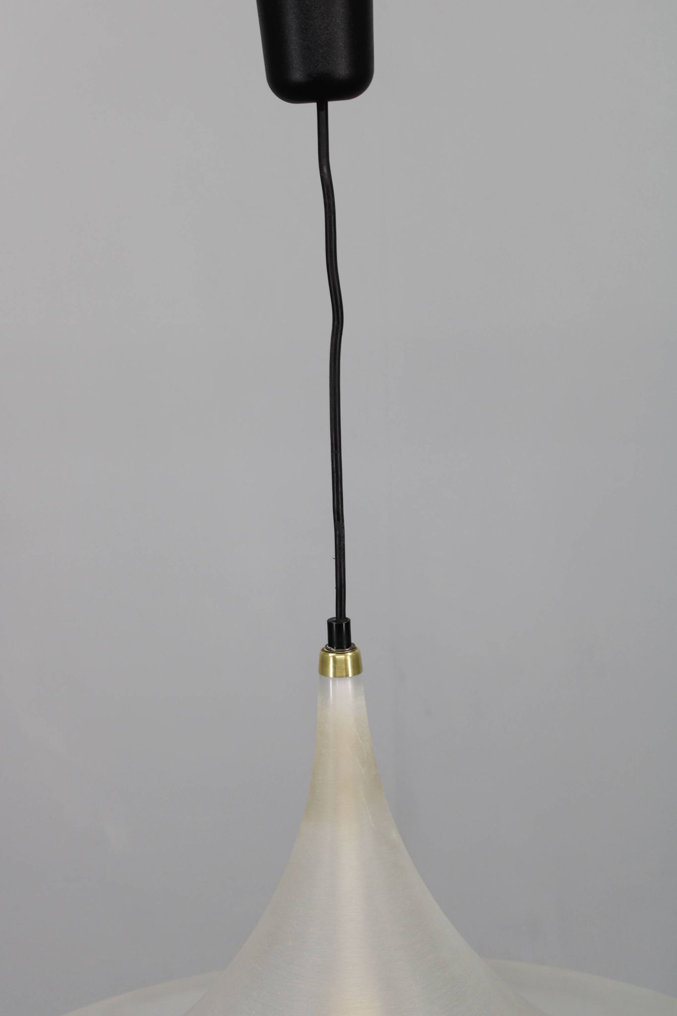Suspension « Trompette » par Meblo, Italie années 1970