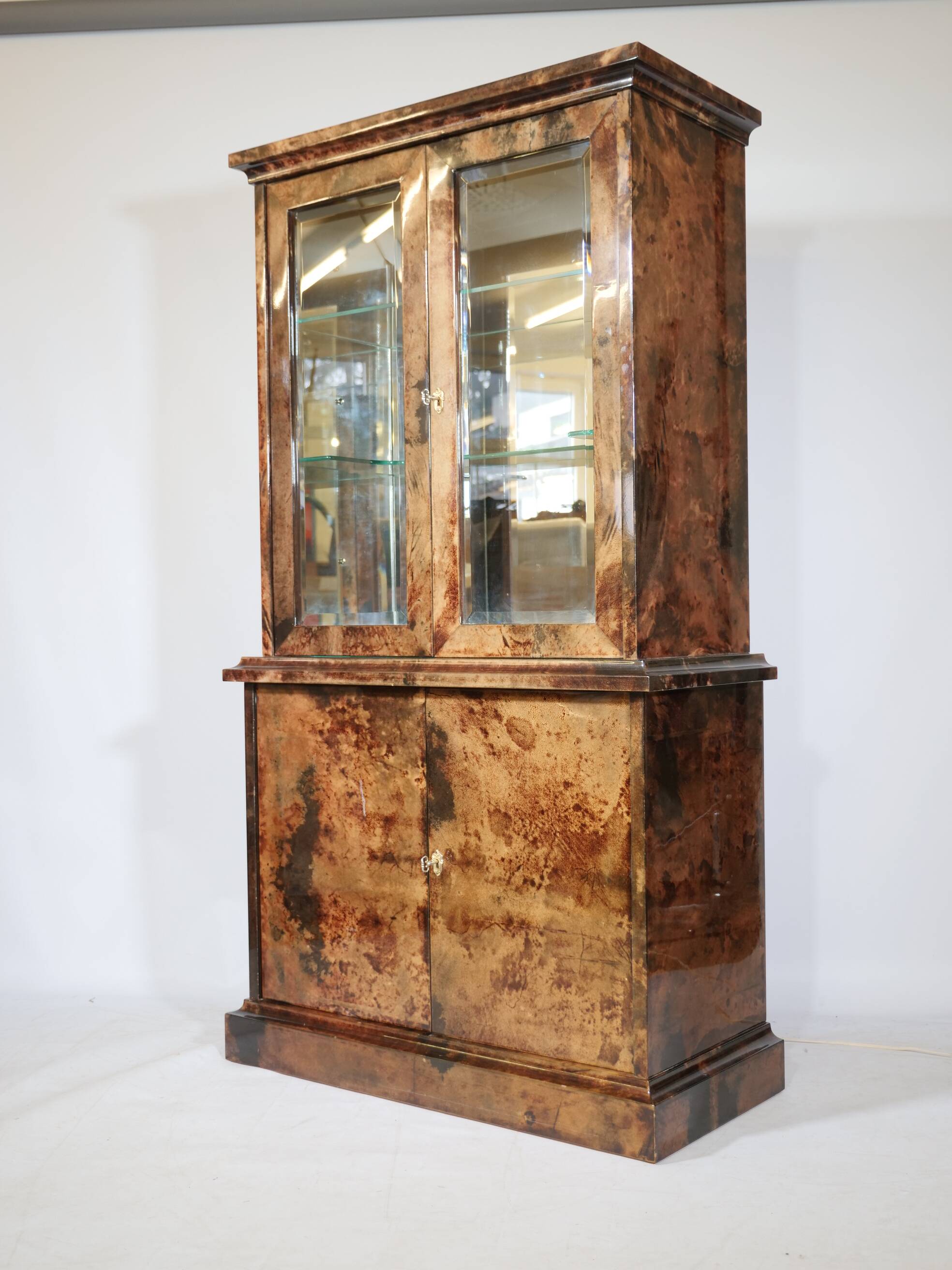 Illuminated Display Cabinet by Aldo Tura – Goat Leather & Parchment, 1970s, Milan