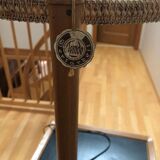 Lampe liseuse avec petite table de marque temde