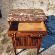 French antique bedside table in walnut with a marble top and porcelain interior, early 20th century.