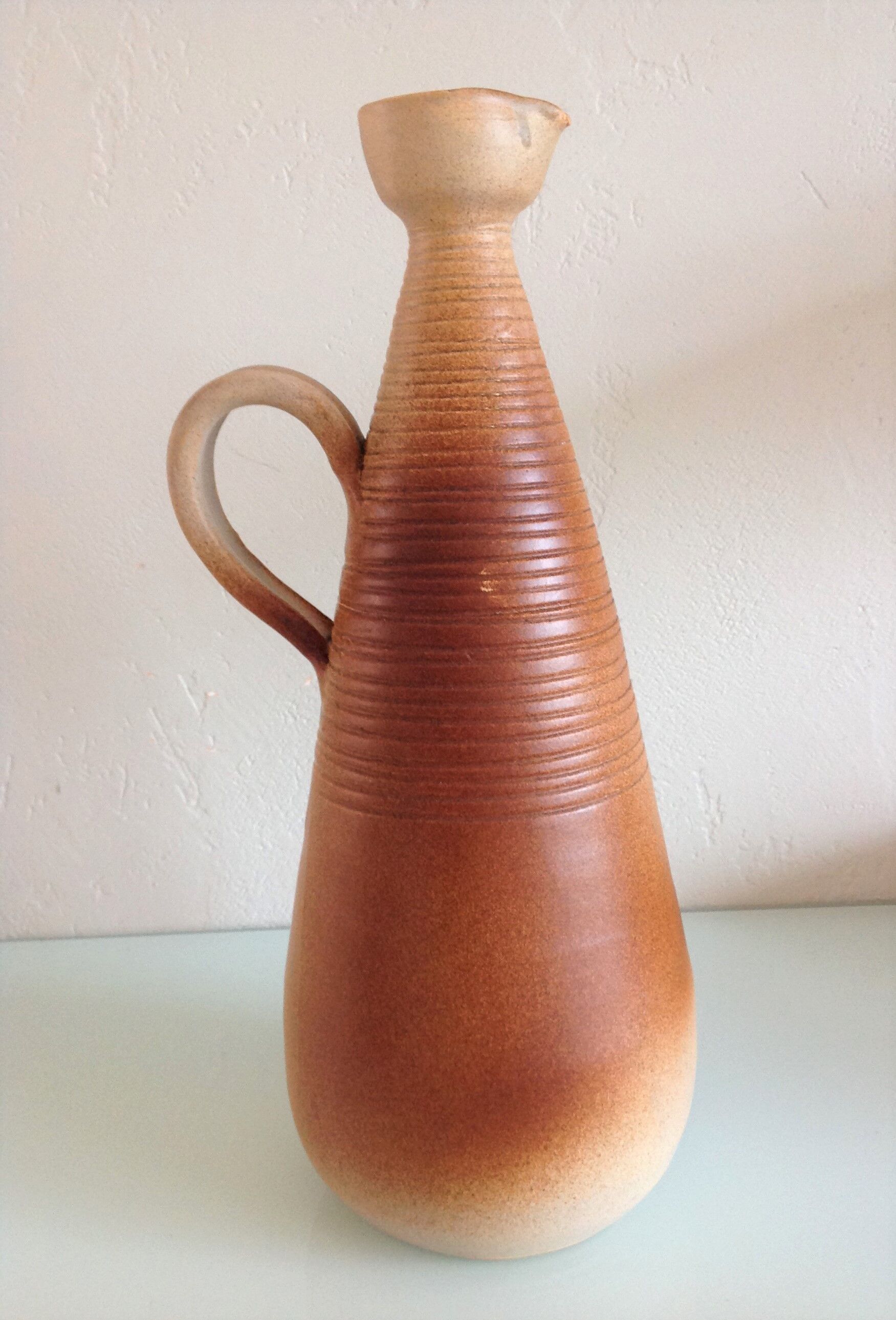 Conical soliflore vase in beige / vintage ceramic 60s-70s