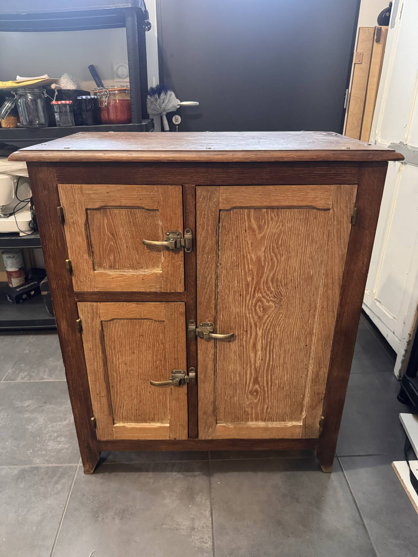 Old fridge / cooler