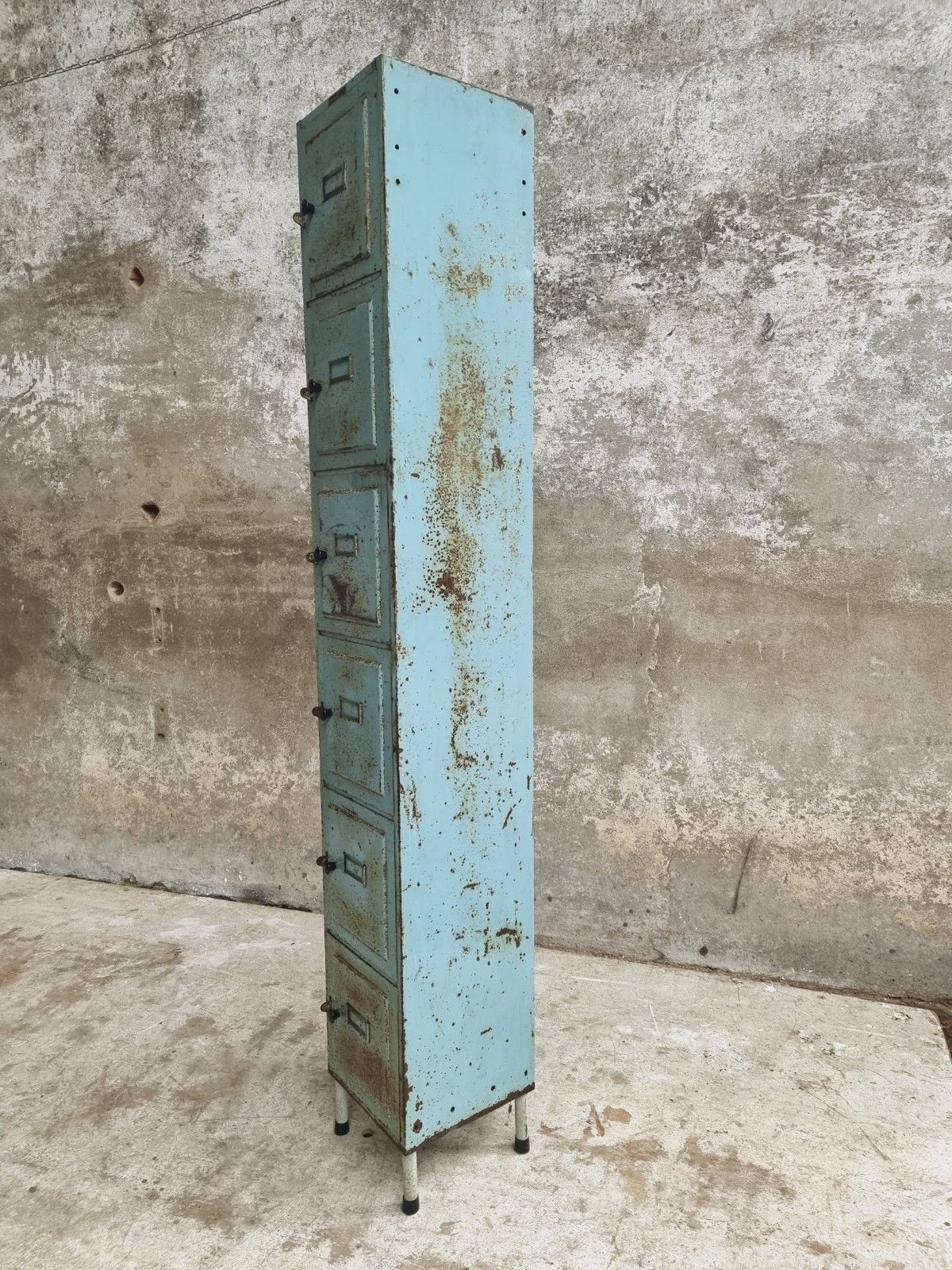 Industrial cabinet locker cabinet Oostwoud vintage blue