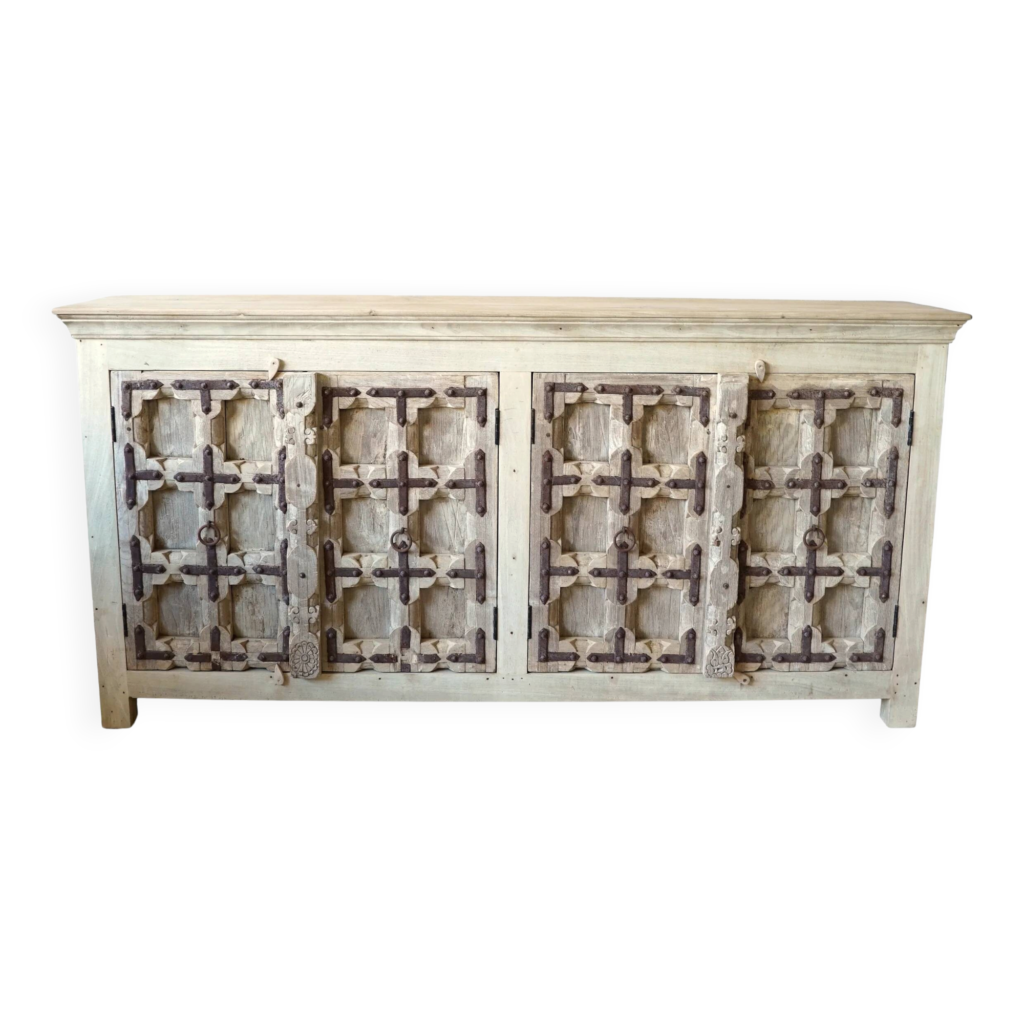 Ashta - Carved Indian buffet no. 4