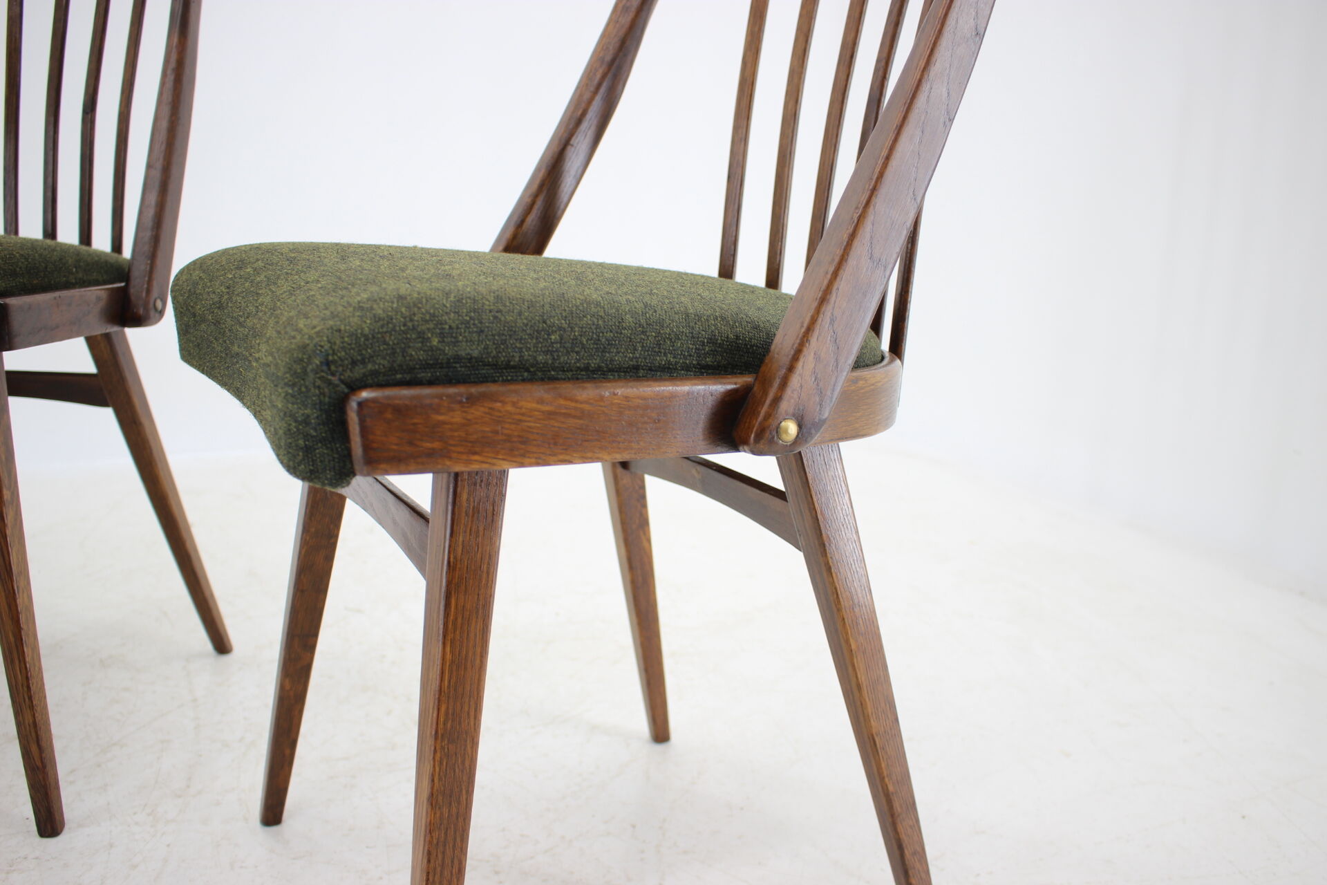 Lot de 4 chaises conçues par Antonín Šuman