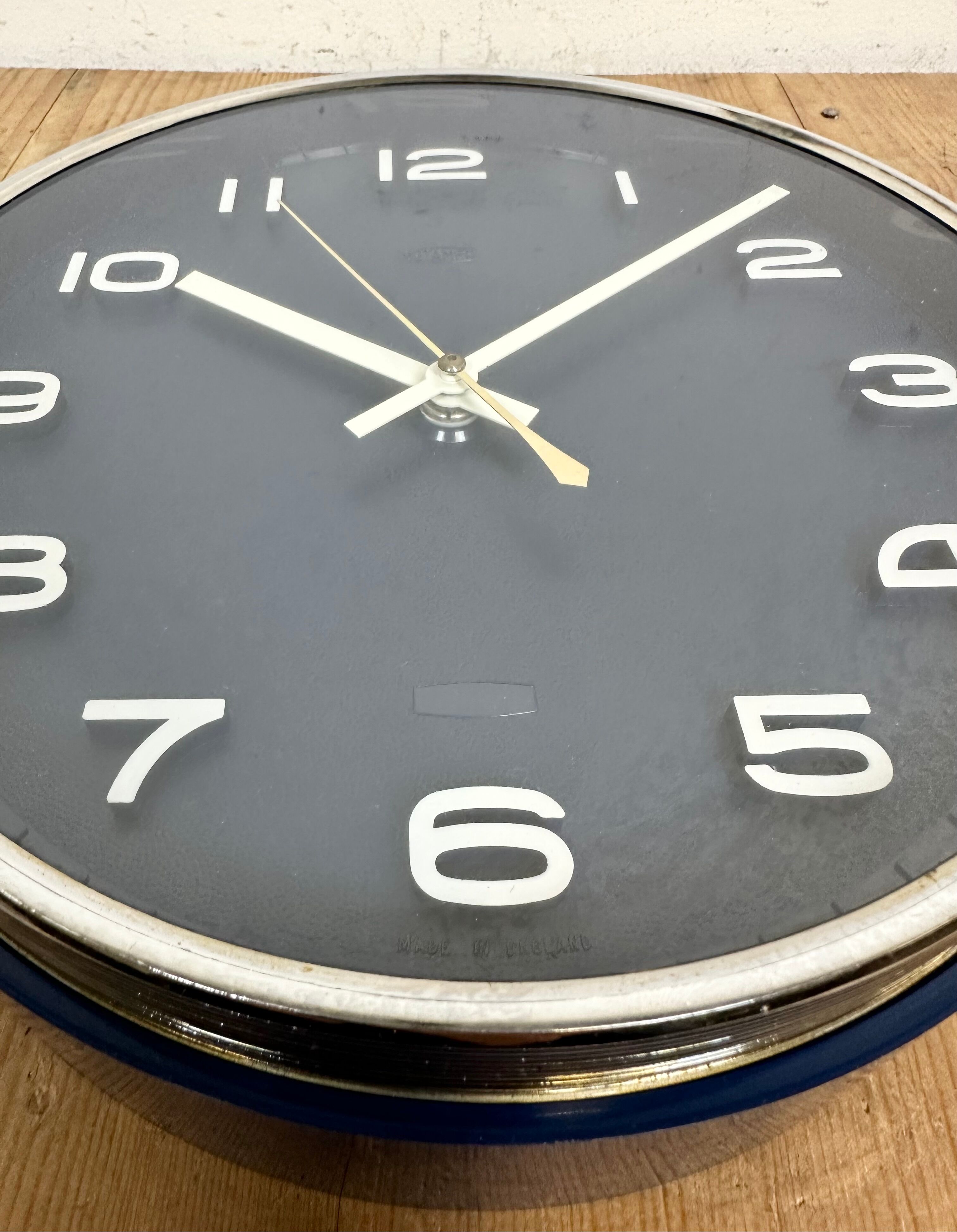 Vintage Blue Bakelite Electric Wall Clock from Metamec, 1970s