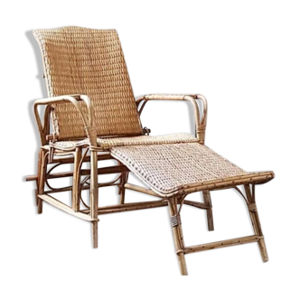 Rattan lounge chair