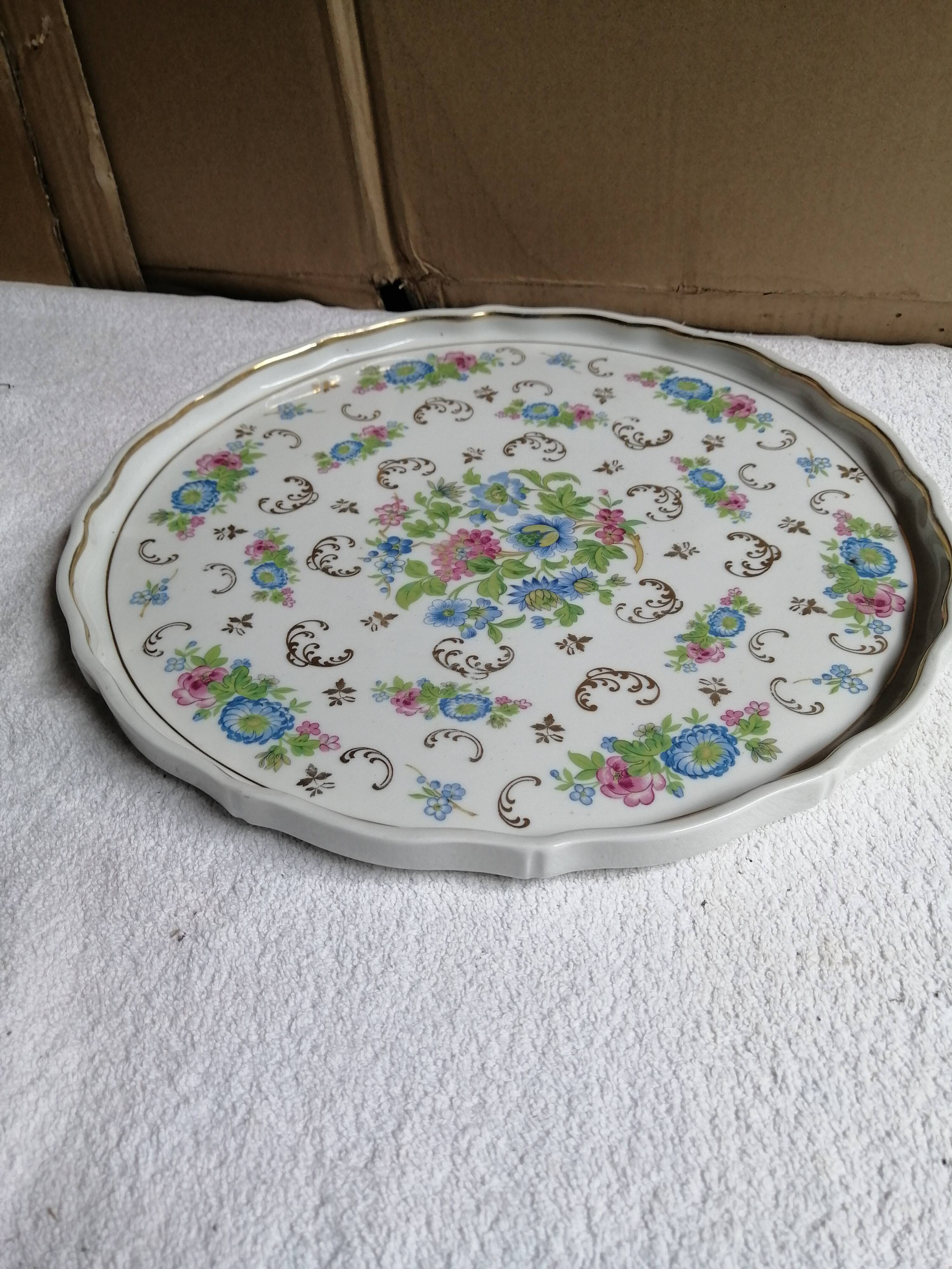 Serving dish in limoges porcelain
