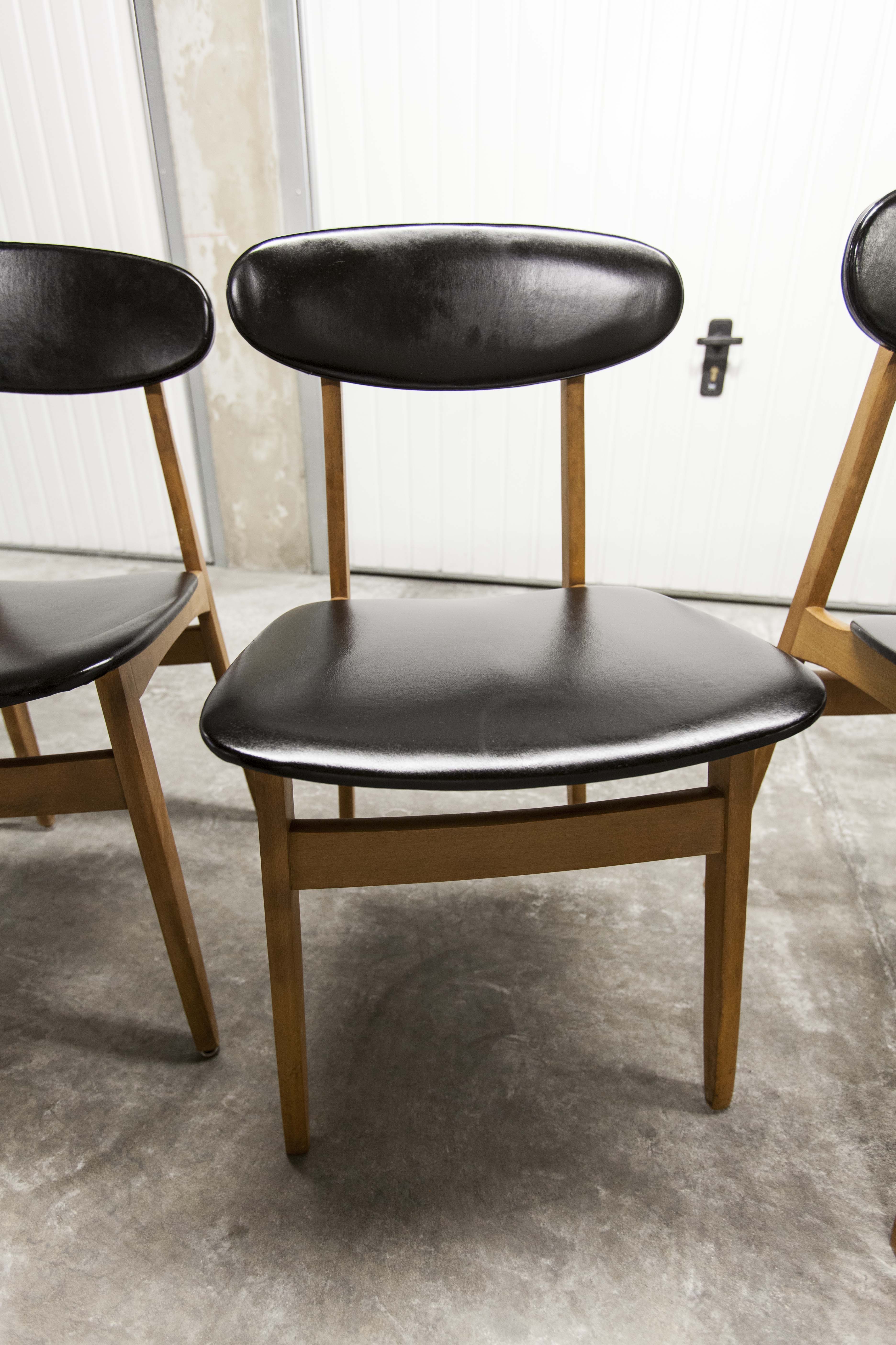 Set of 6 chairs Scandinavian oval back