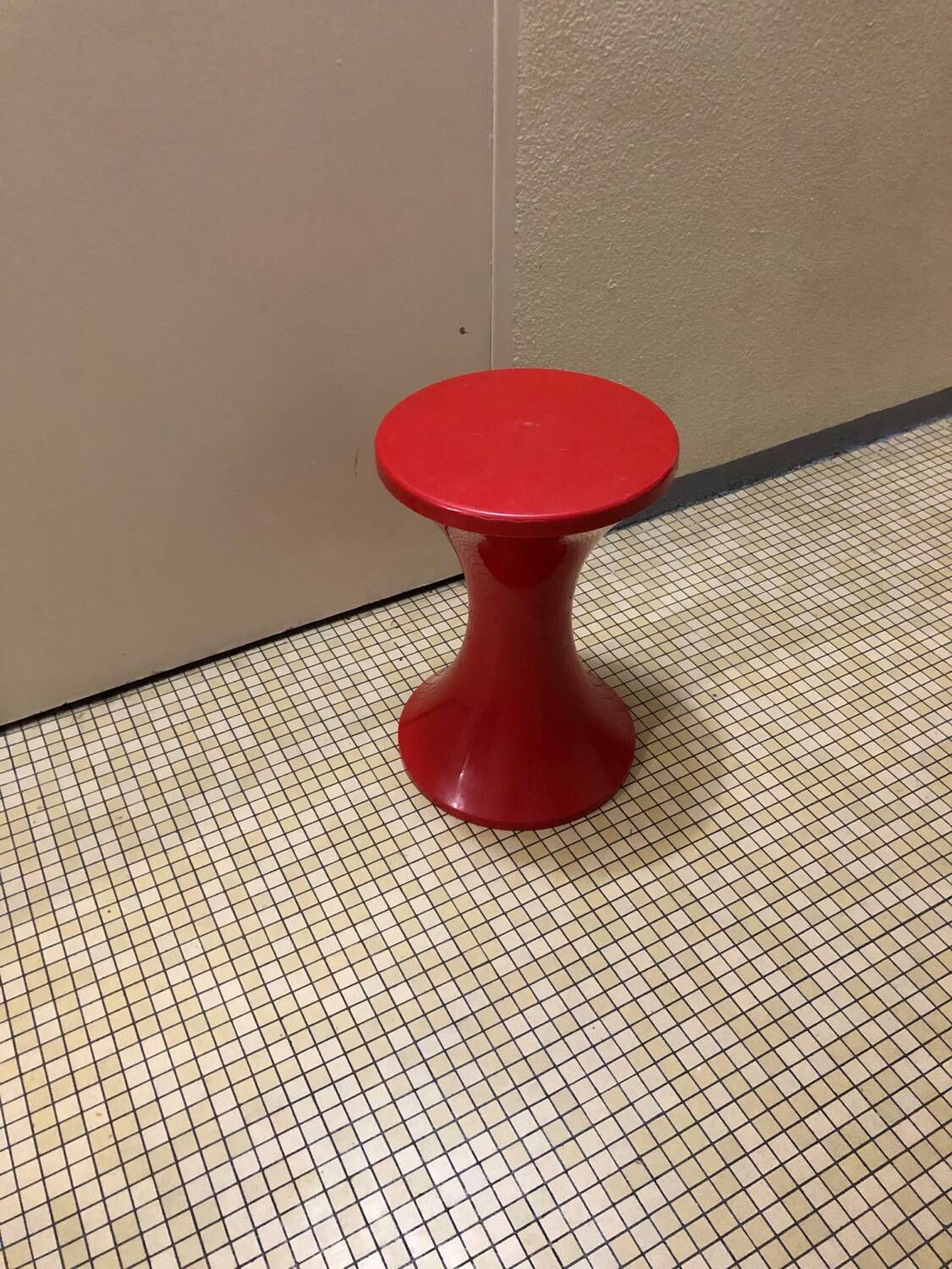 Red Tam Tam stool – official reissue – iconic design