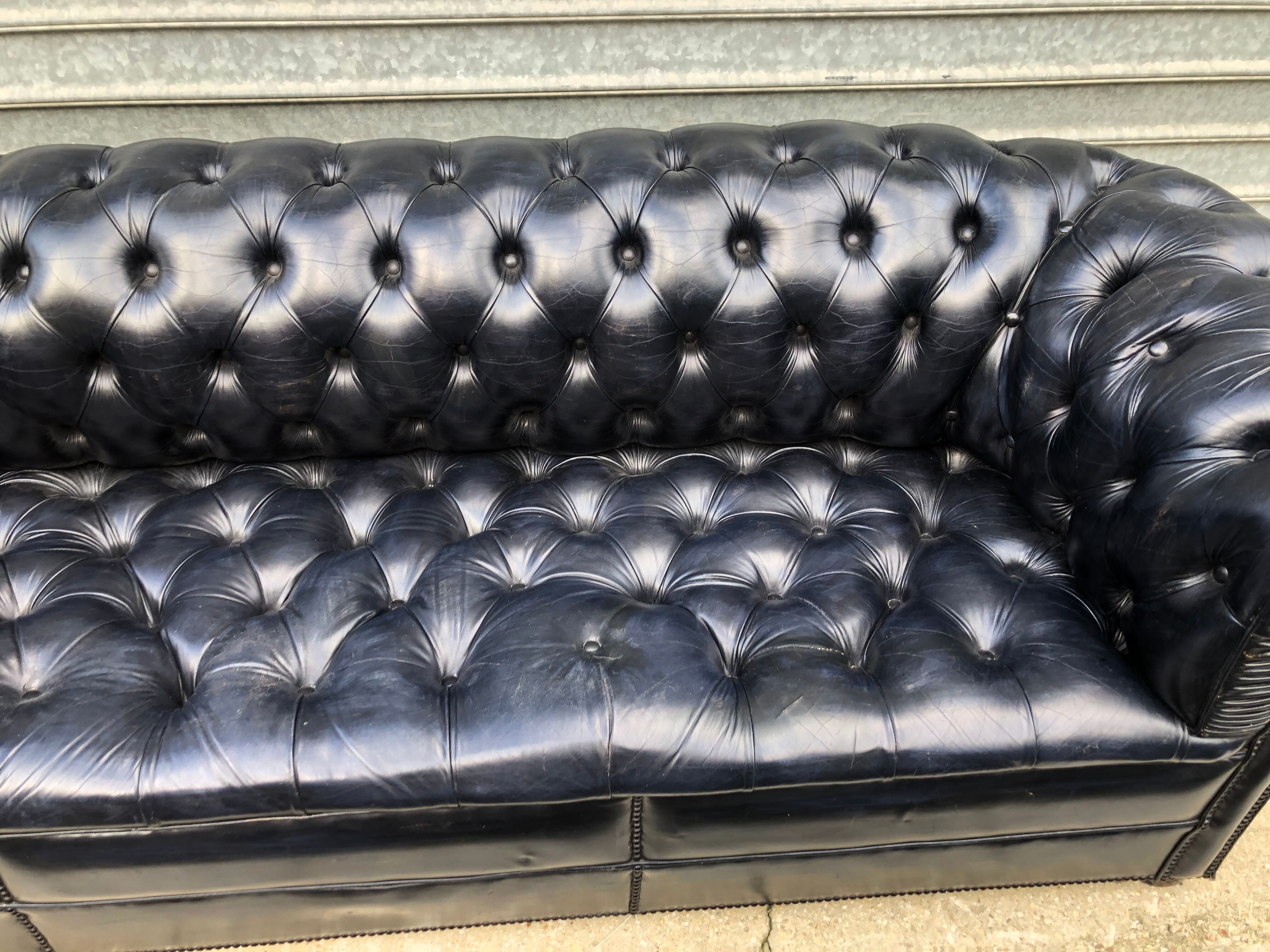 Chesterfield black sofa