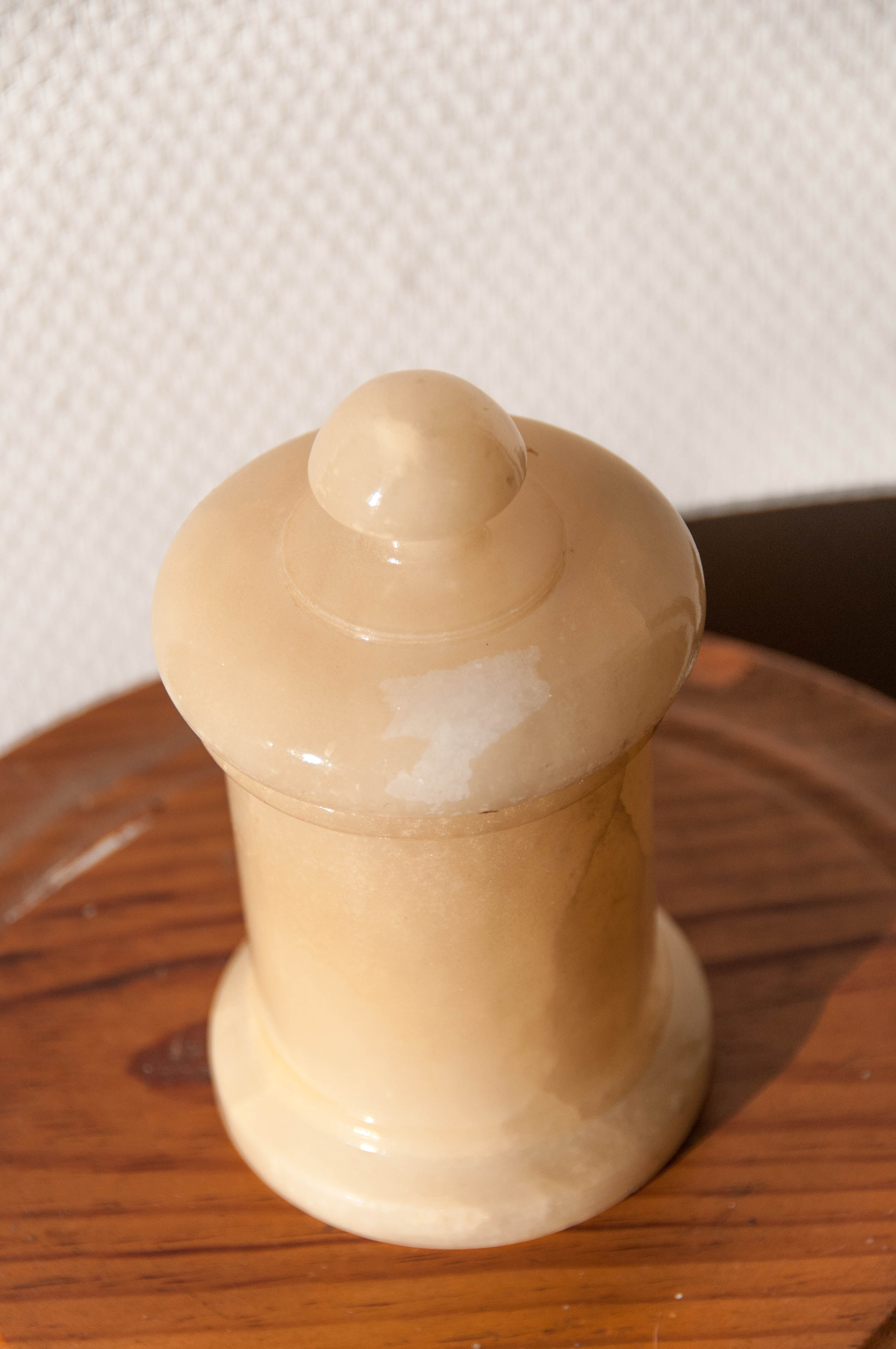 Alabaster pot