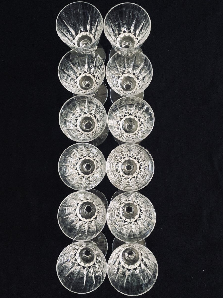 Set of 12 glasses of white wine in Crystal of Saint Louis model Guernsey