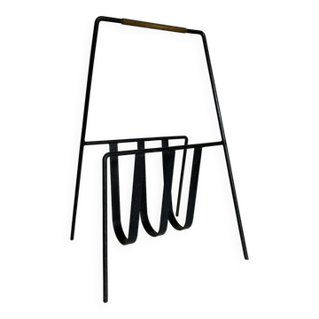 Modernist magazine rack French work 1950 in iron and brass