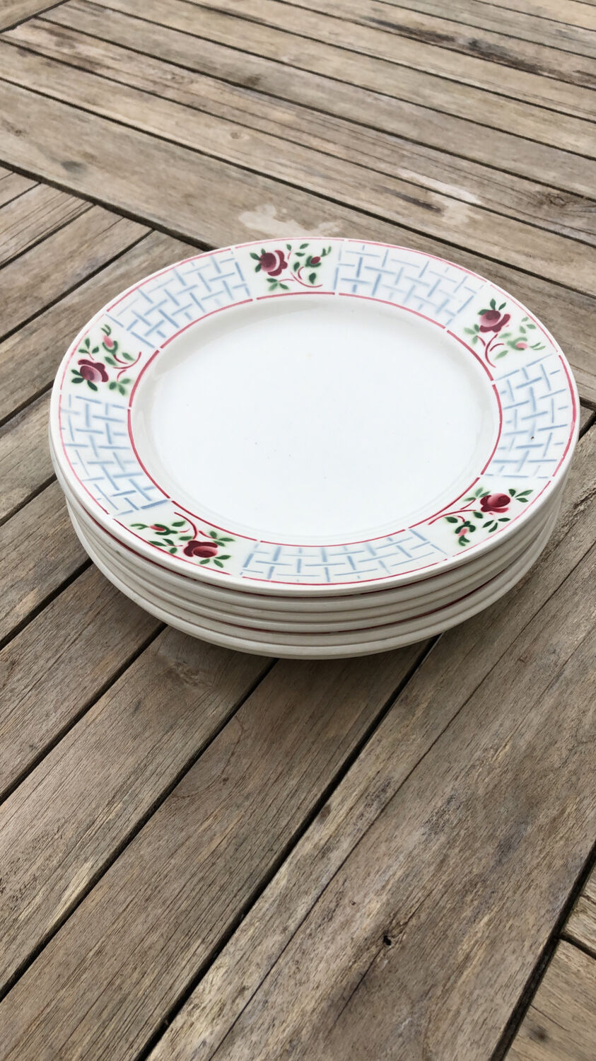 Ensemble de 7 assiettes plates christiane sarreguemines et digoin