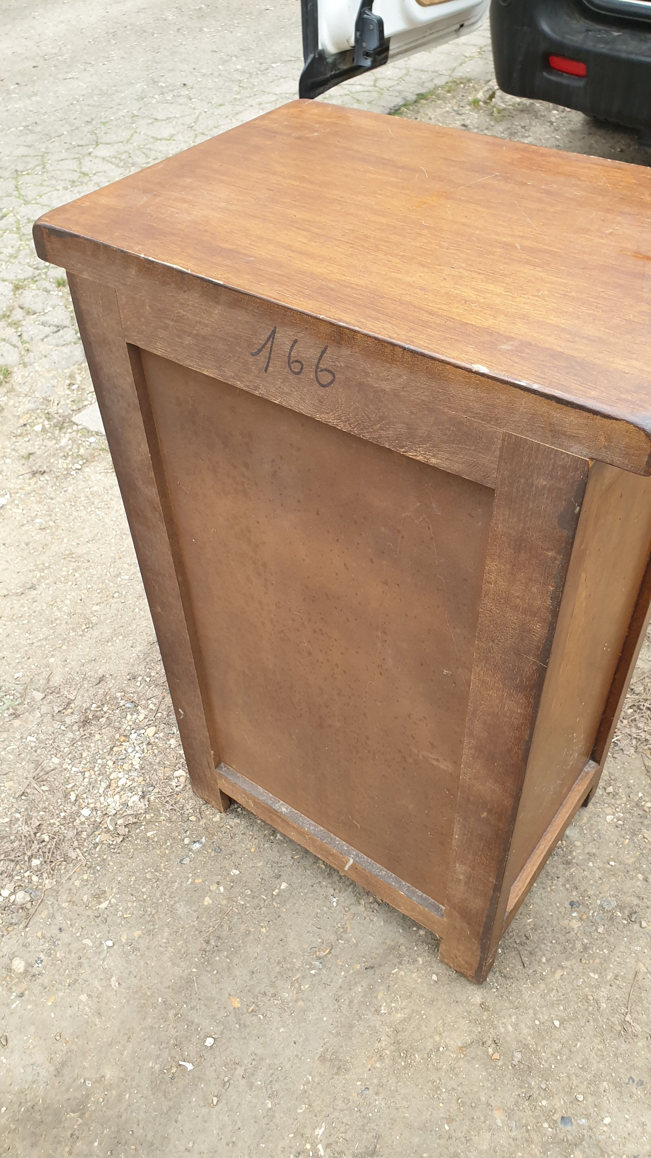 Jam bar cabinet