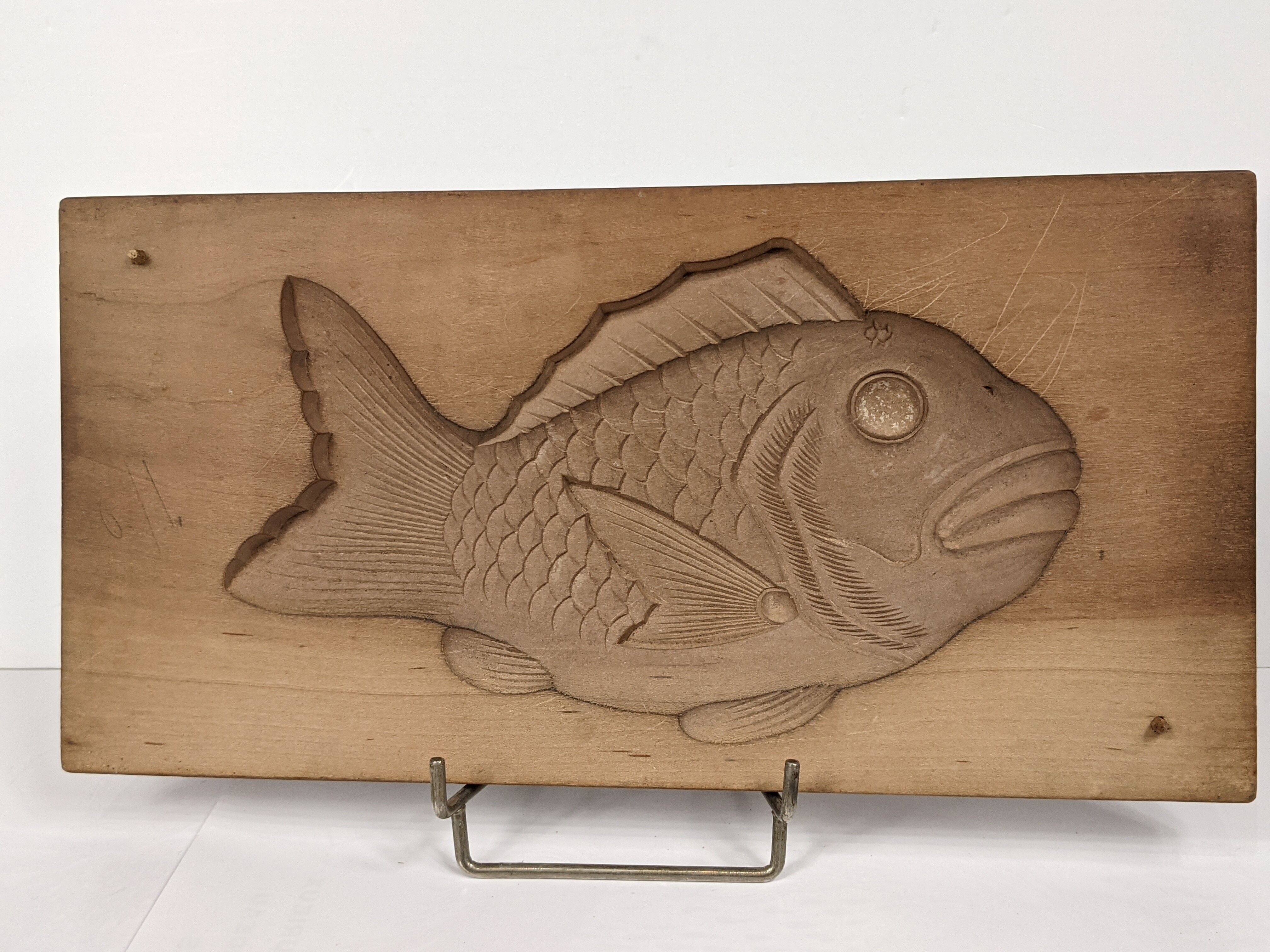 Cake mold - Kashigata - carp - Japan, Showa. Carved cherry tree. ob17