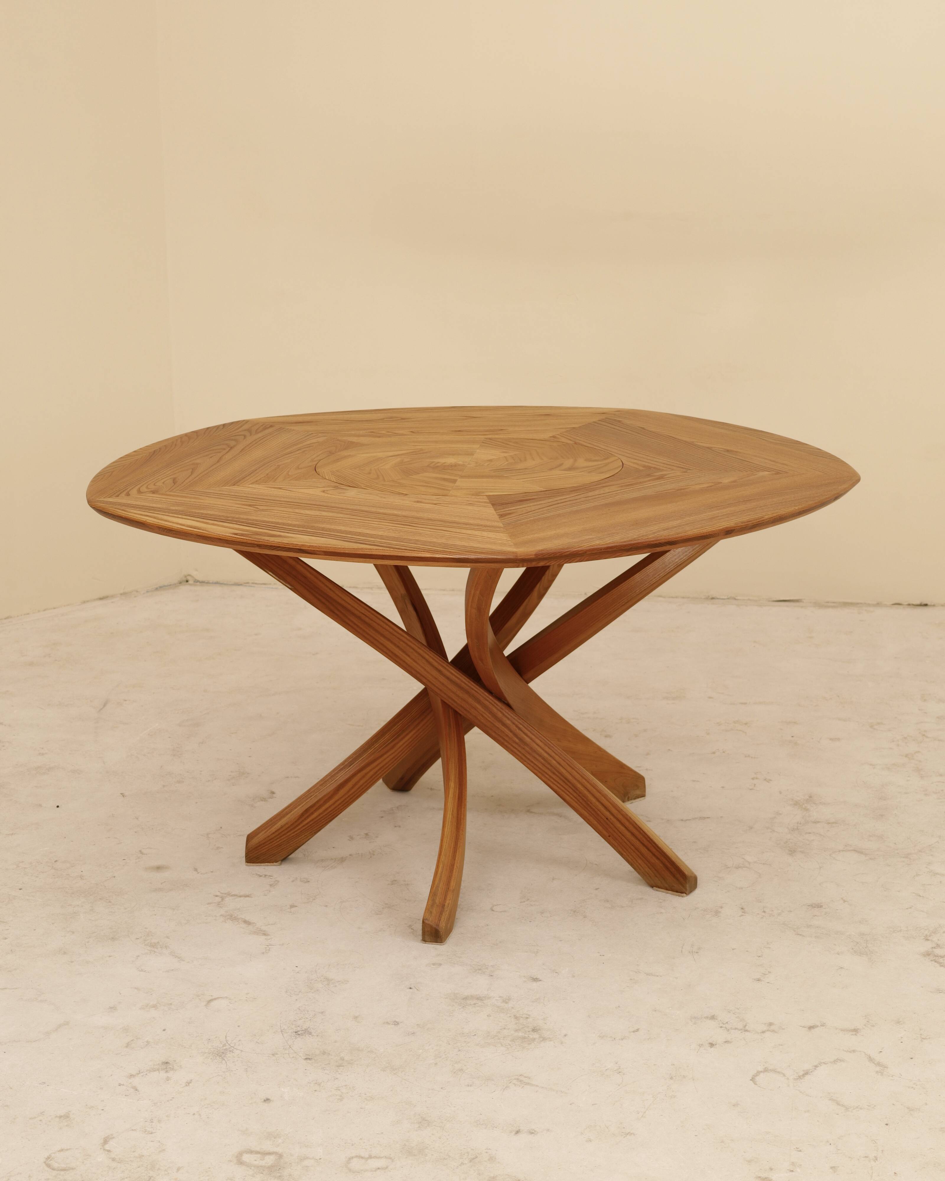 Table en orme massif, Seltz, France, 1990’s