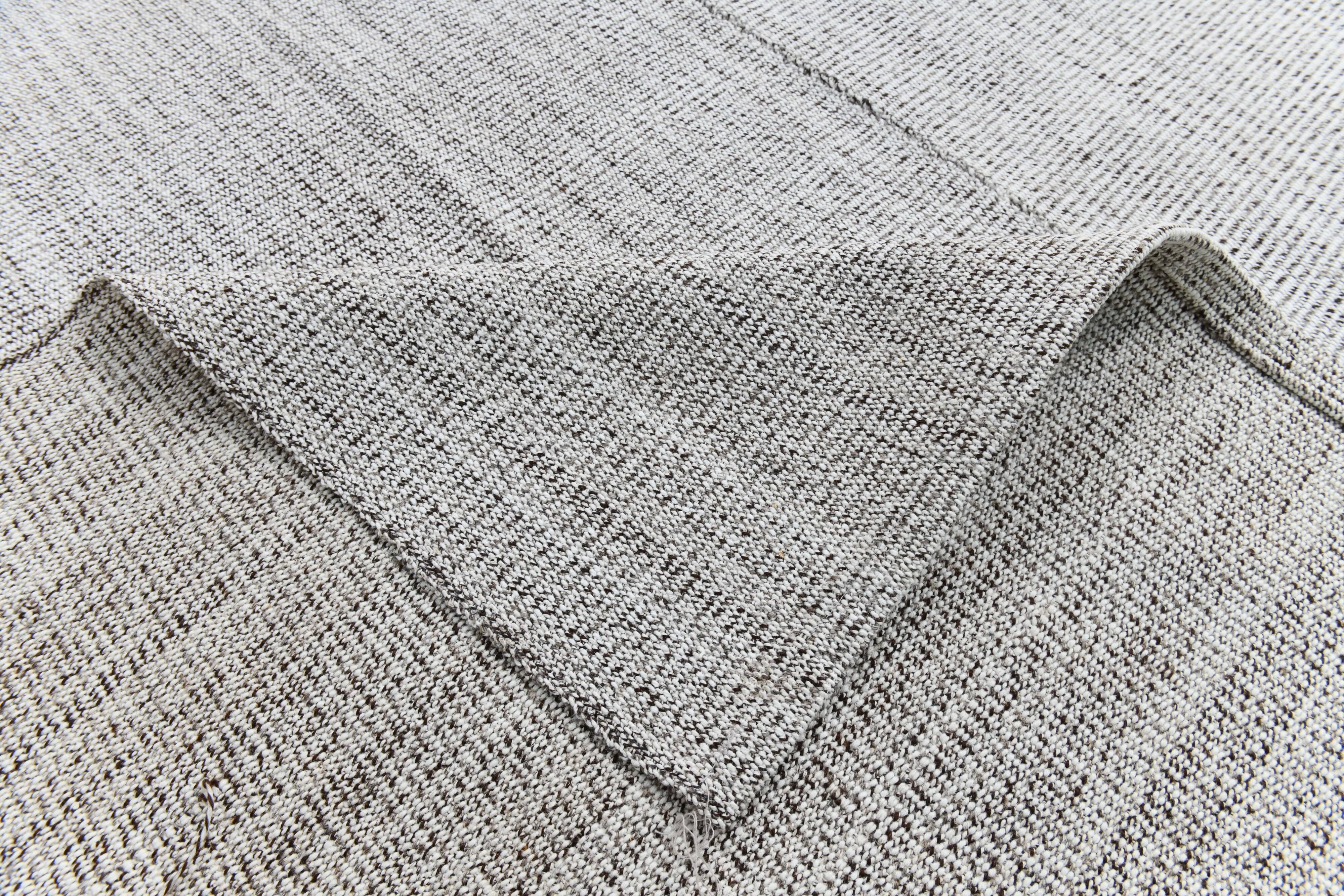 Handmade solid vintage rug 312x386cm