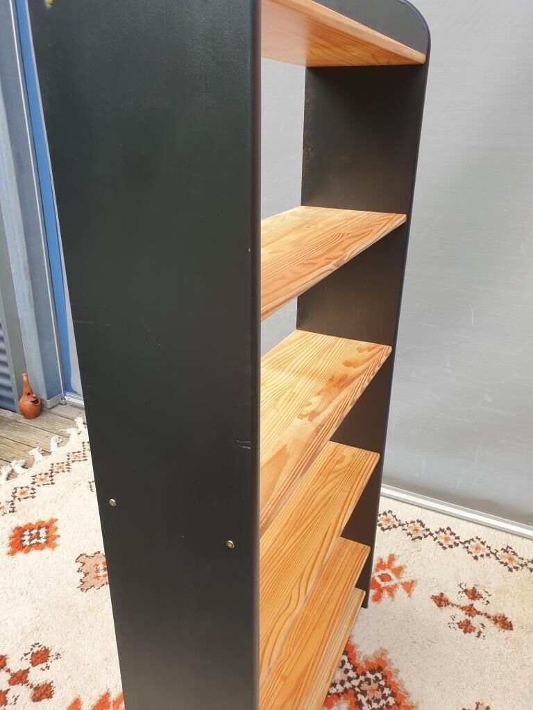 Black two-tone pine shelf