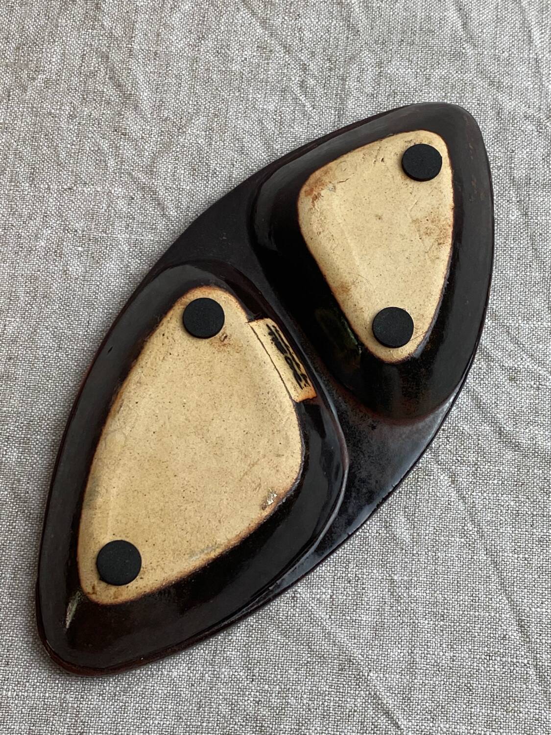 Ceramic pocket emptier