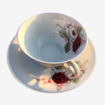 Cup with vintage rose décor saucer
