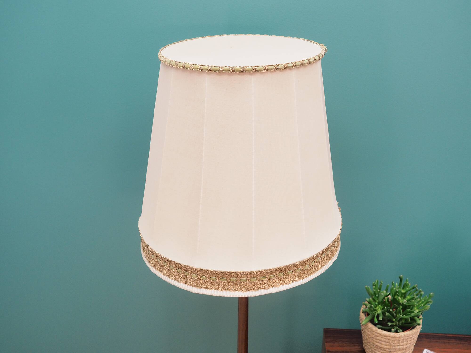 Wooden floor lamp, Danish design, 1960s, production: Denmark