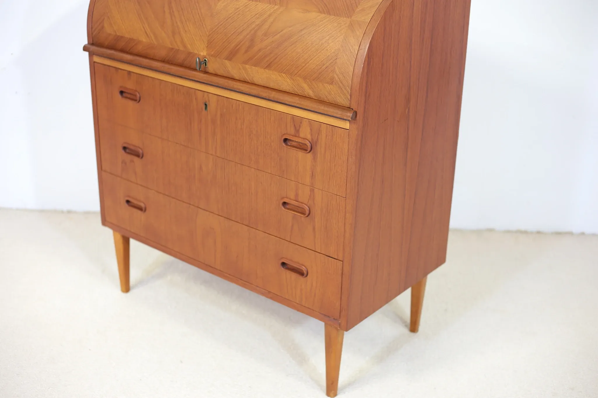 Teak Secretary Egon Ostergaard