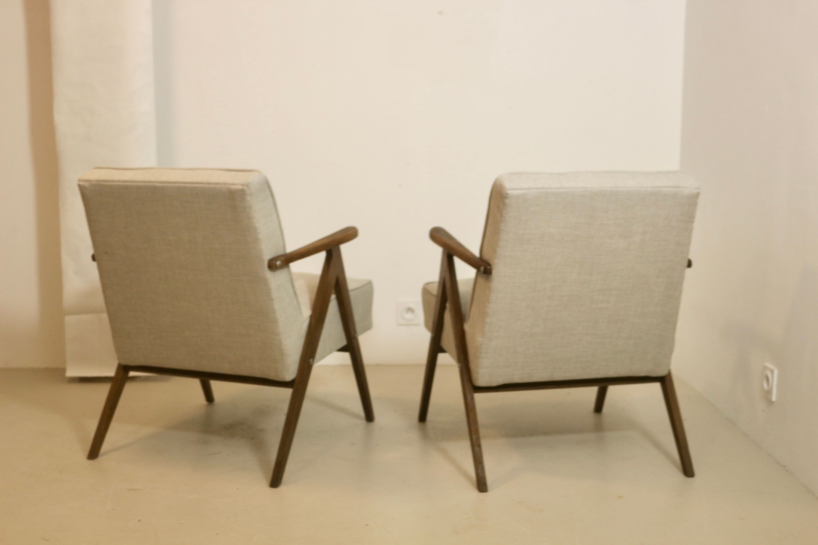 Pair of vintage armchairs design year 60 in oak