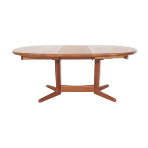 Table à manger extensible ovale en teck par Korup Stolefabrik