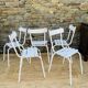 Ensemble de 5 chaises blanches en bois