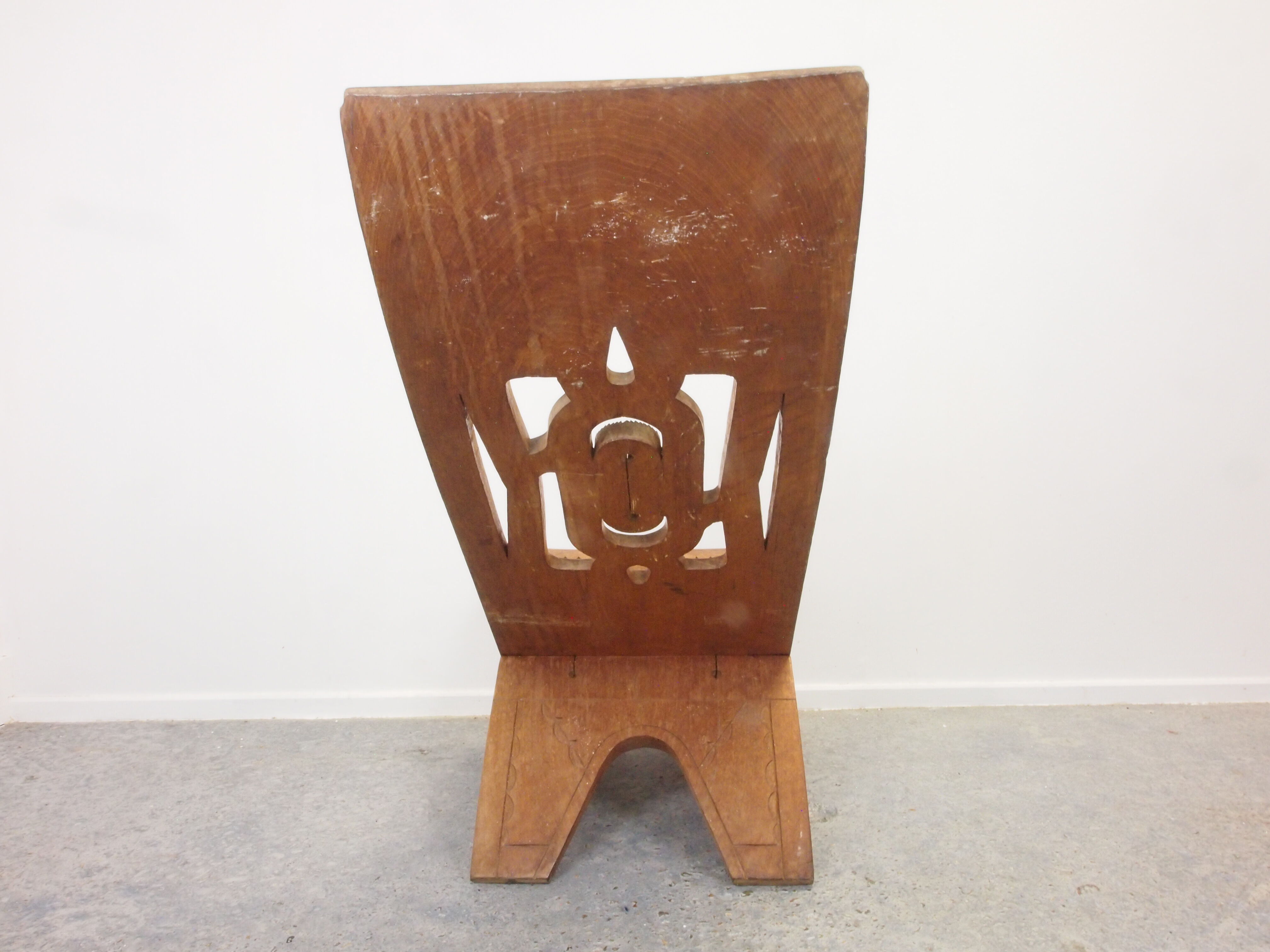 Chaise longue ethnique de coupe à la main