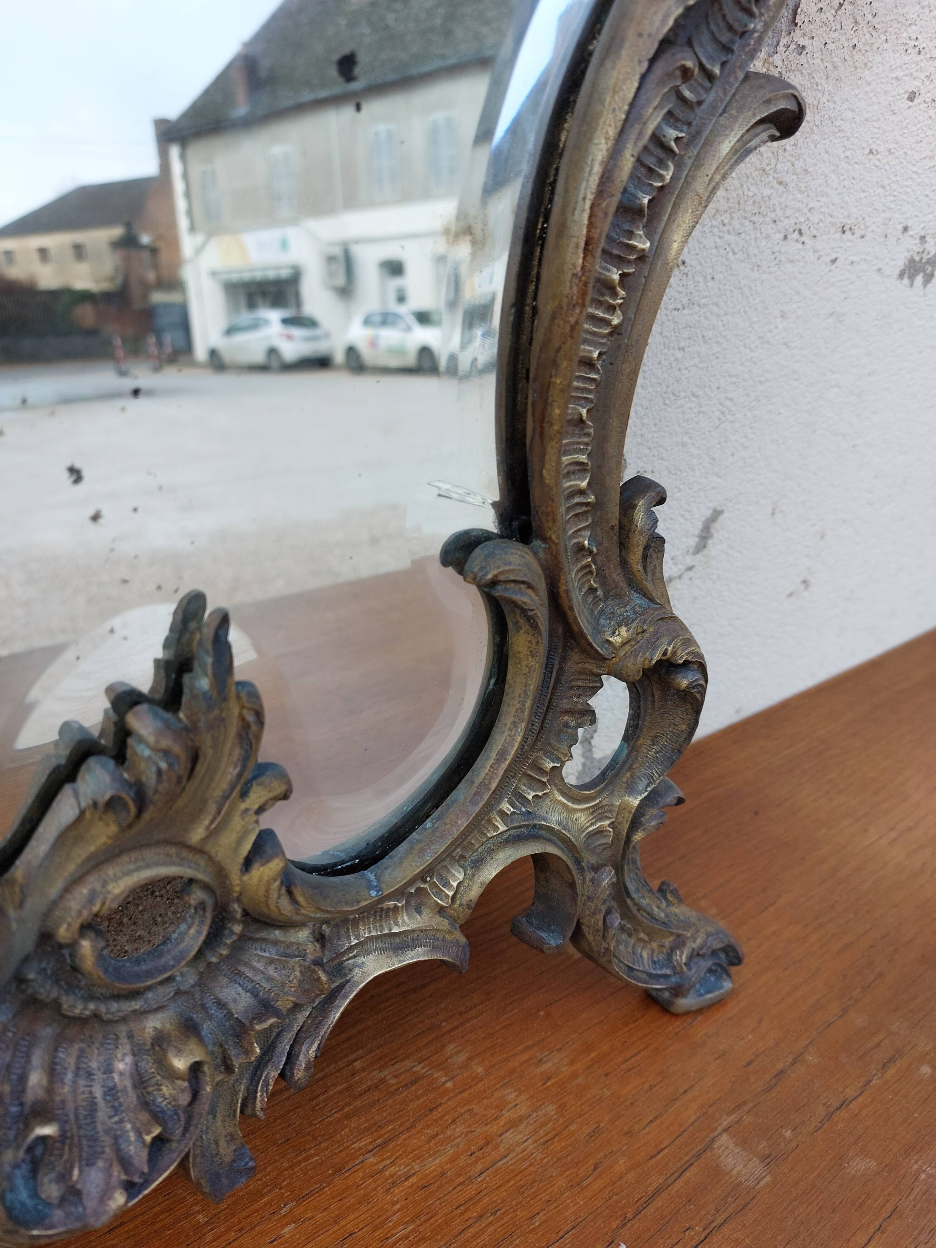 Miroir biseauté en bronze Louis XV 19ème