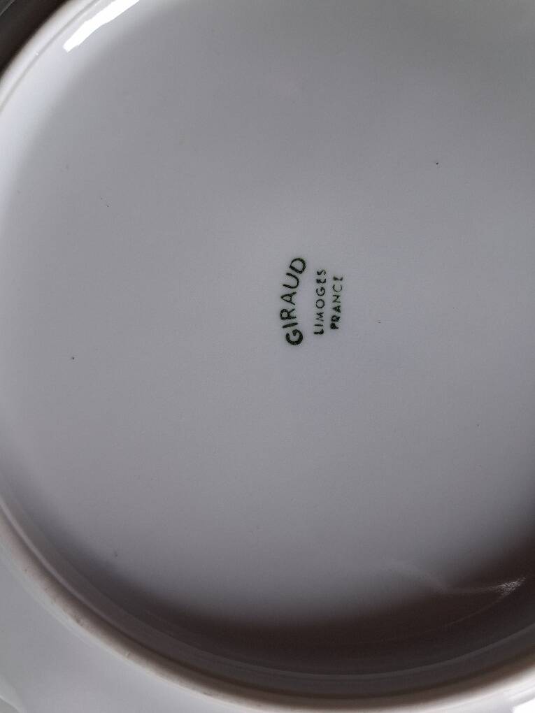 12 dessert plates in Limoges porcelain by Maison Giraud