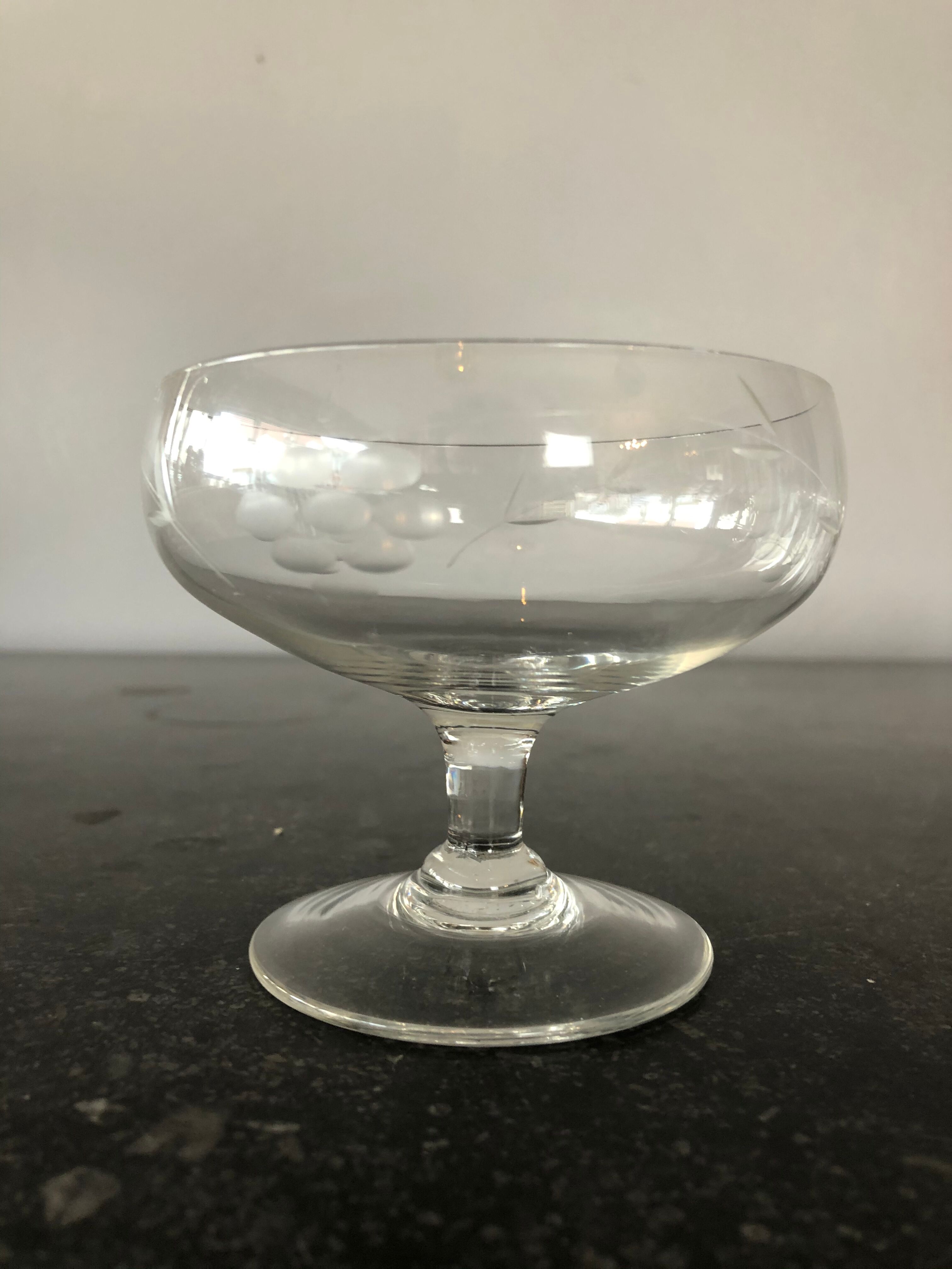 Set of 10 crystal champagne glasses