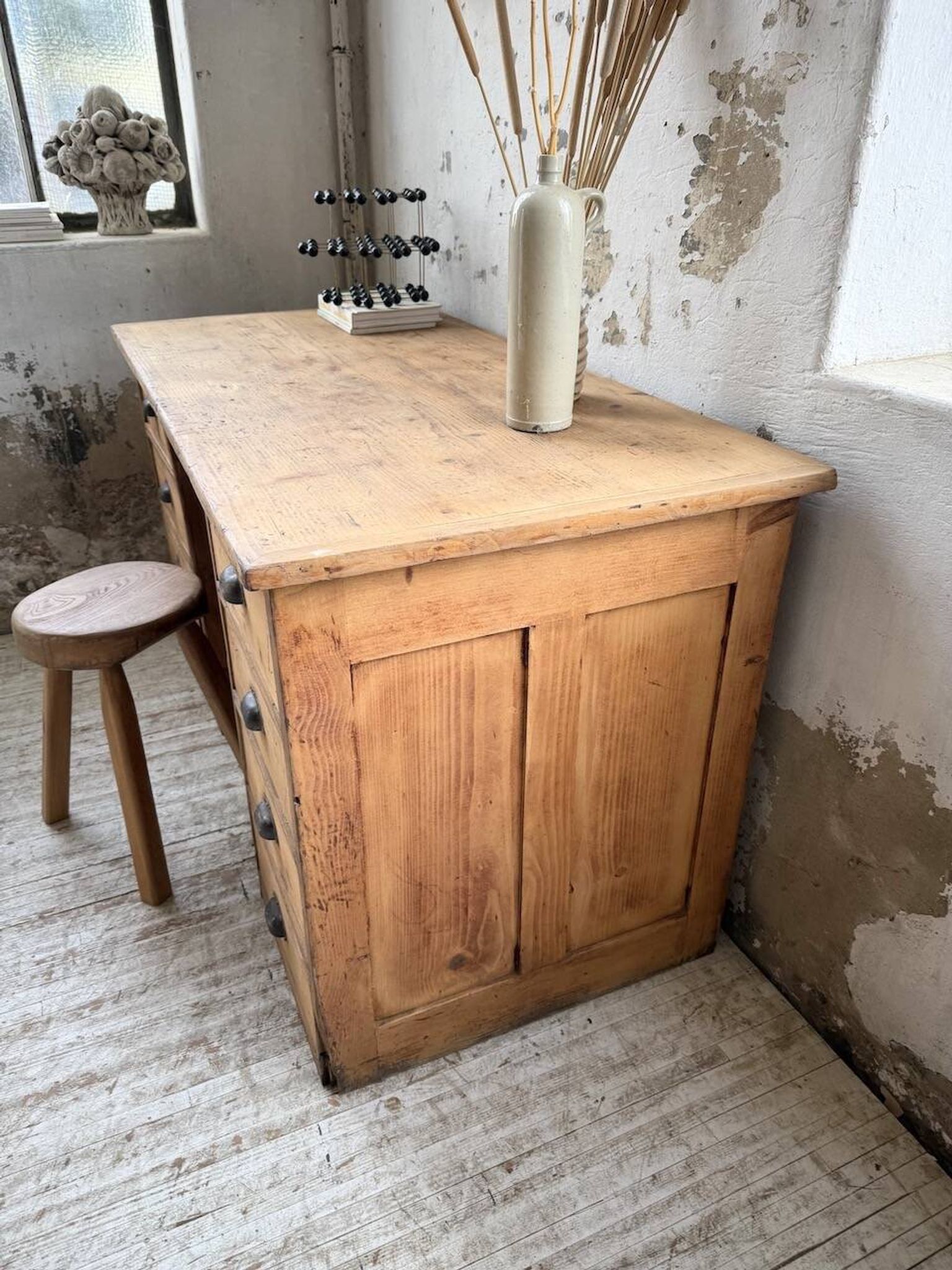 Bureau pin meuble atelier 1950