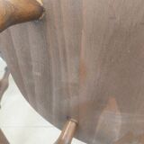 Pair of Windsor armchairs - Noticeable signs of use