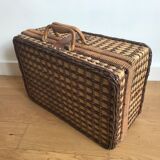Wicker picnic basket