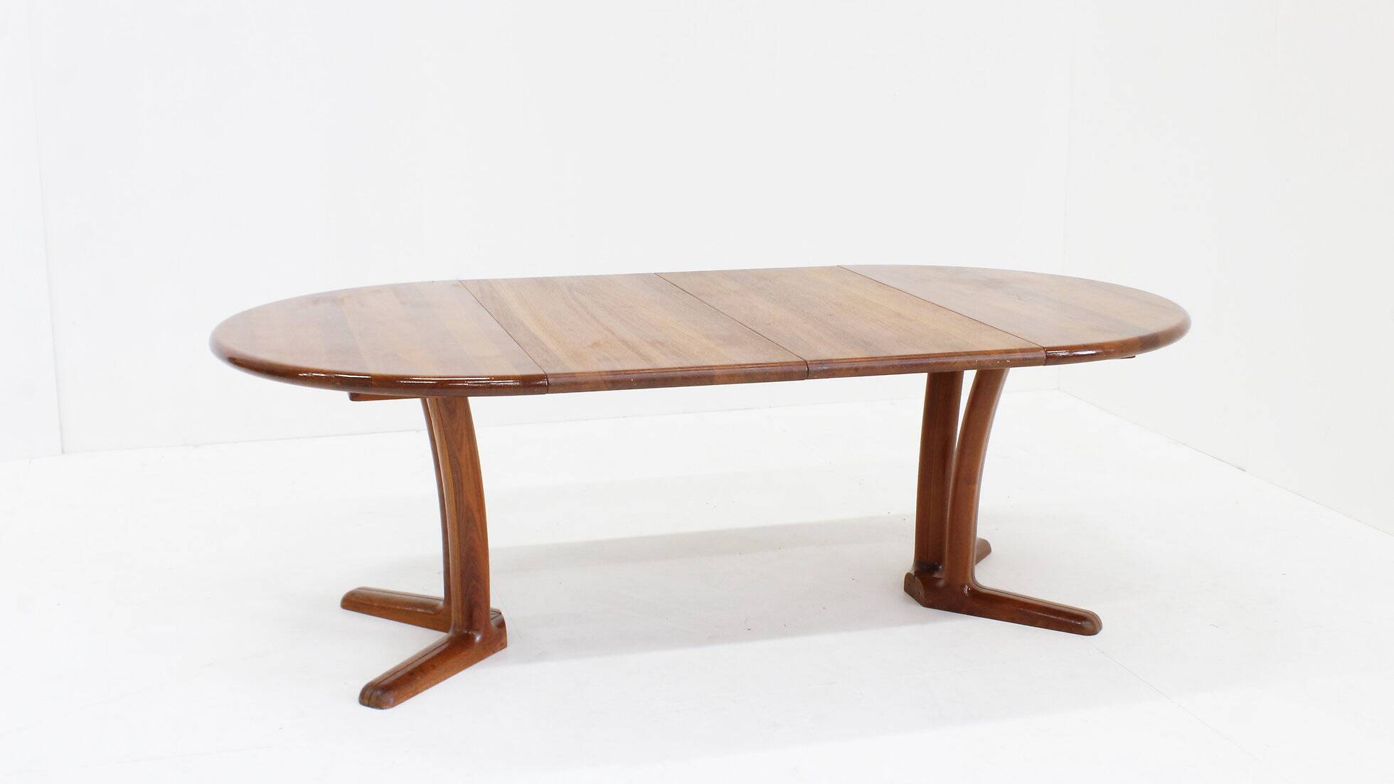 Table de salle à manger ronde extensible vintage Dyrlund danoise en teck massif