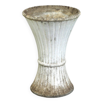 Large old French concrete diabolo garden vase with a beautiful look
