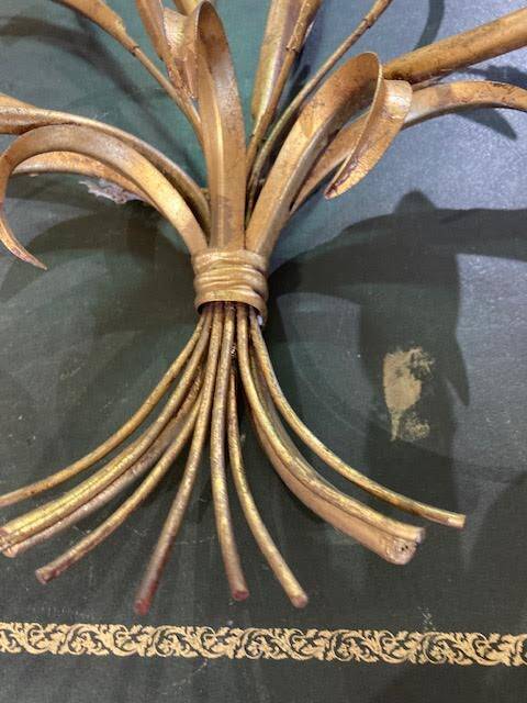 Ear of wheat wall light