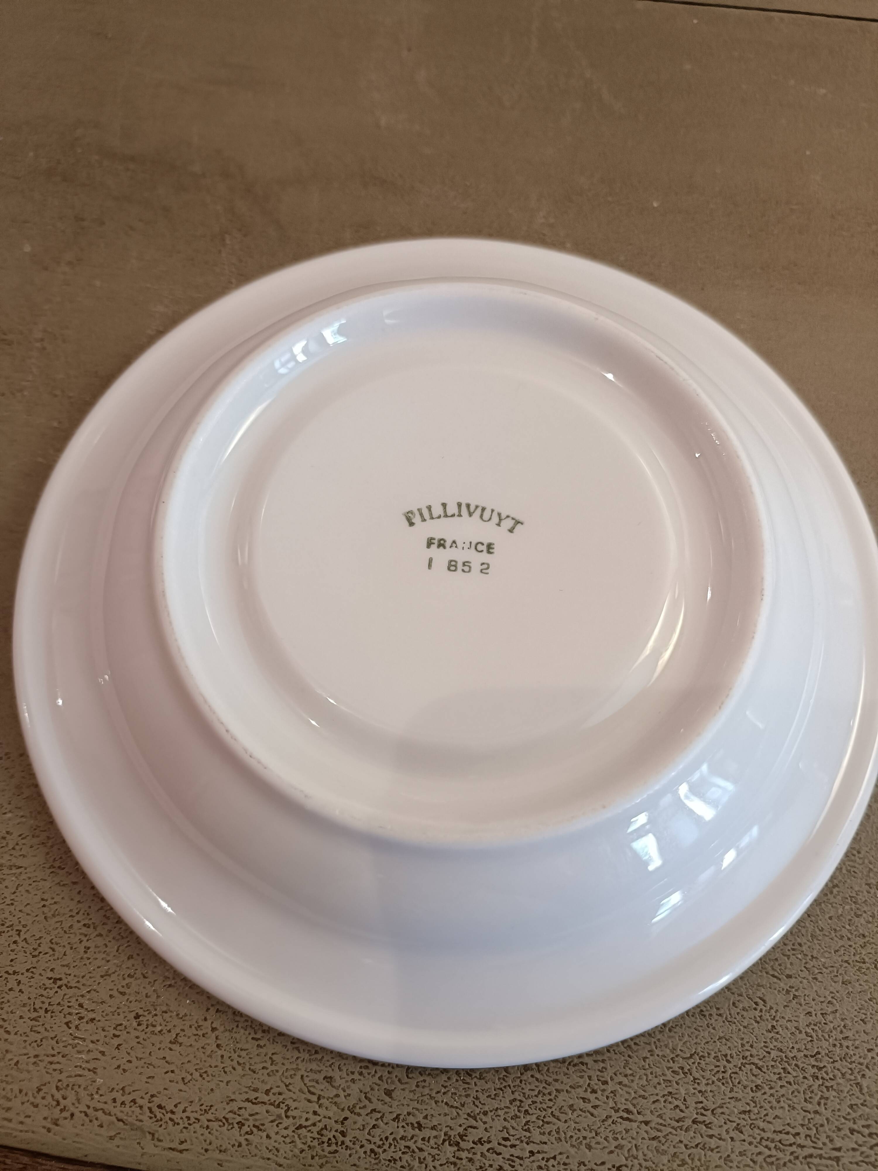 Pillivuyt tea/chocolate cup with saucer