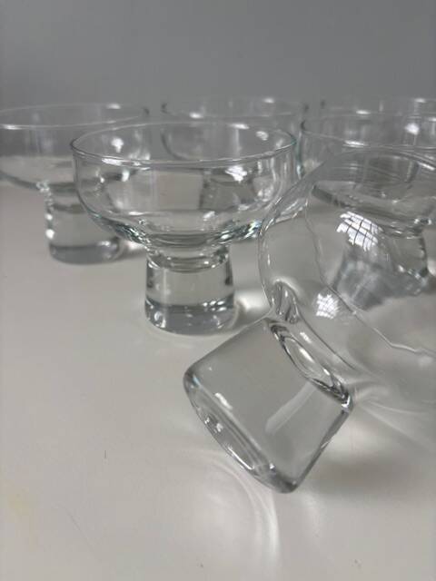 Vintage Piedouche Cups