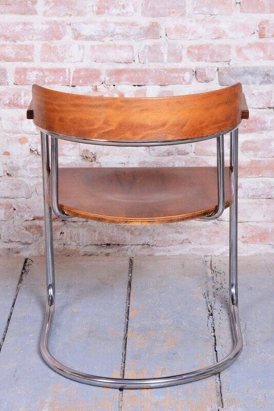 Bauhaus Armchair in Walnut and Beech by H. Gottwald, 1930s