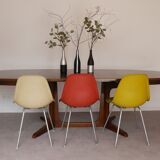 Scandinavian style oval table in central foot with extensions