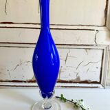 Soliflore ancien en verre bleu