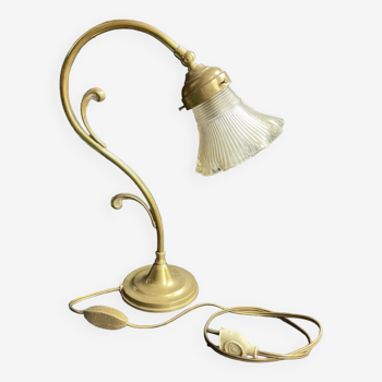 Lampe de table – Laiton doré et verre moulé