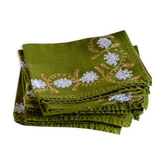 Suite of 8 olive green napkins embroidered vintage flowers 50s